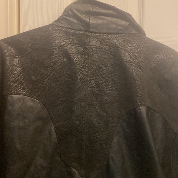 Leather jacket - Picture 5 of 5